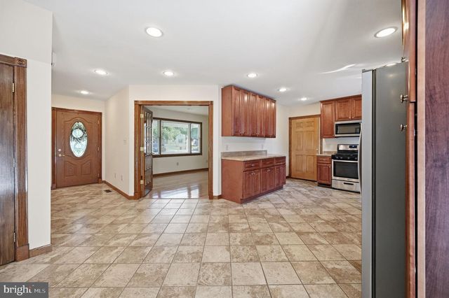 8905 TUDOR LN, Manassas, VA 20110