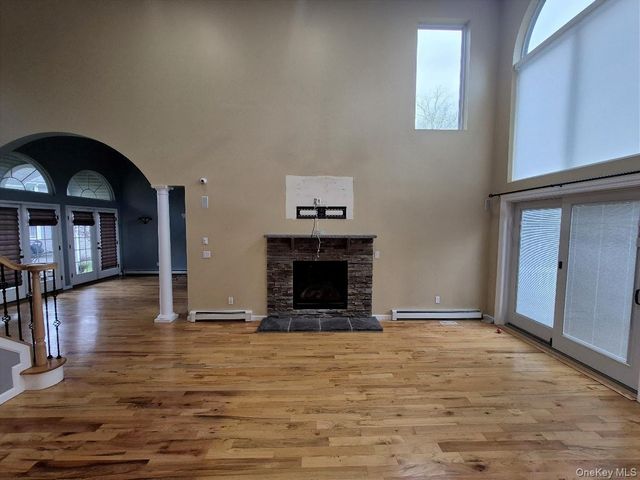 11 Ryan Court, Bohemia, NY 11716
