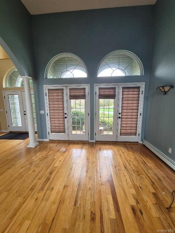 11 Ryan Court, Bohemia, NY 11716