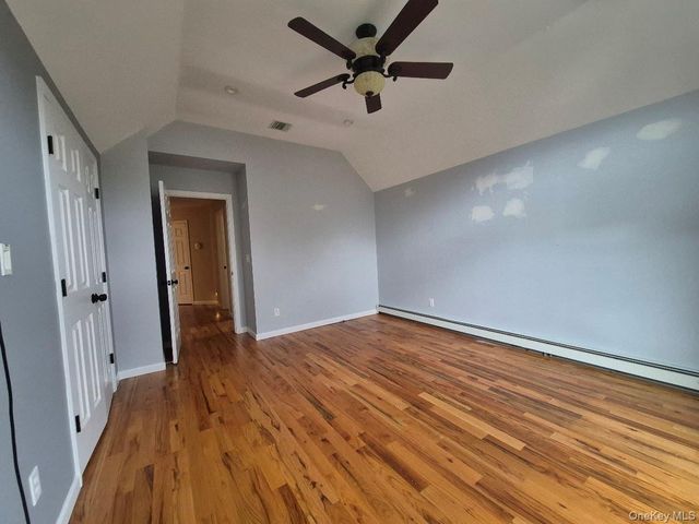 11 Ryan Court, Bohemia, NY 11716