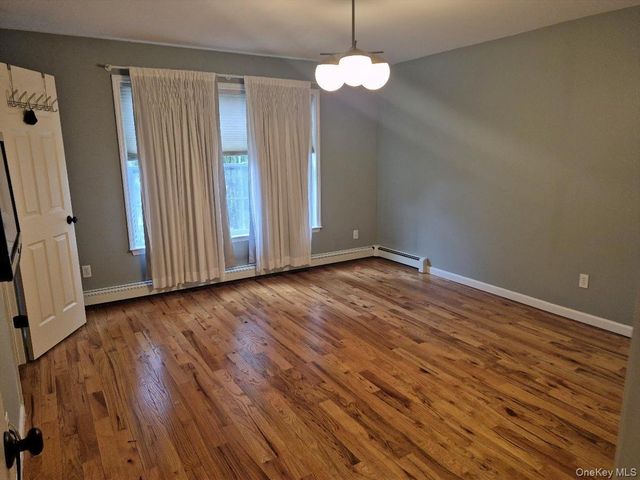 11 Ryan Court, Bohemia, NY 11716