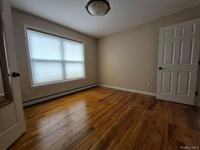 11 Ryan Court, Bohemia, NY 11716