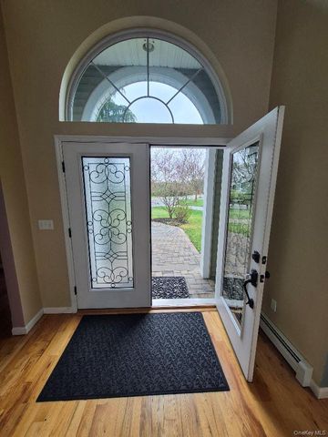 11 Ryan Court, Bohemia, NY 11716