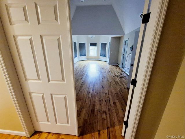 11 Ryan Court, Bohemia, NY 11716