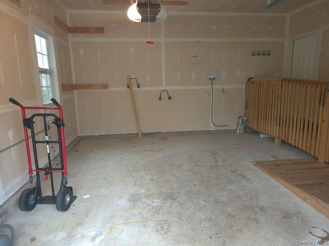 11 Ryan Court, Bohemia, NY 11716