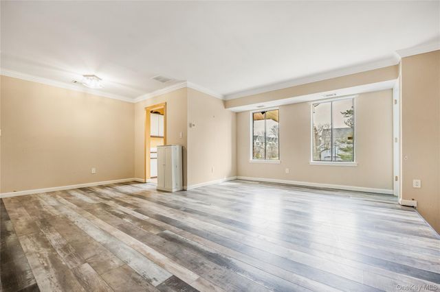 8 Cheyenne Court 8, Coram, NY 11727
