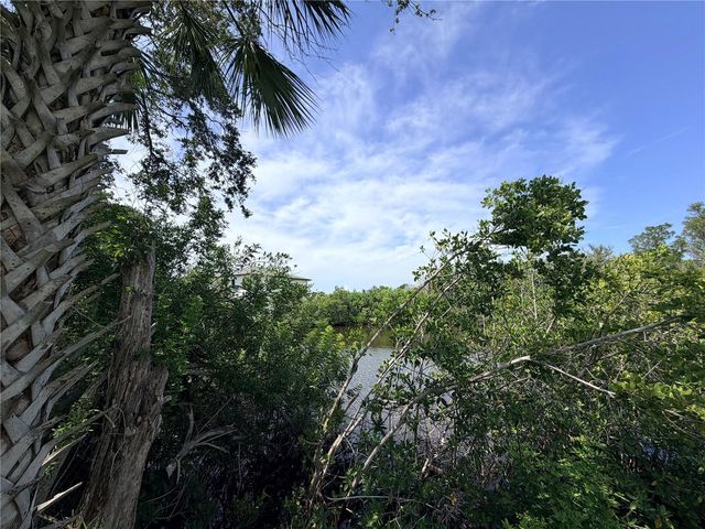 5105 BAY BOULEVARD, Port Richey, FL 34668