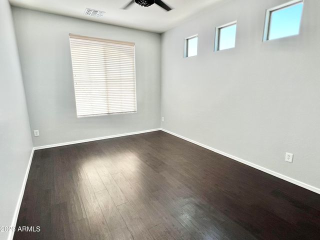 5238 W Cochise Drive, Glendale, AZ 85302