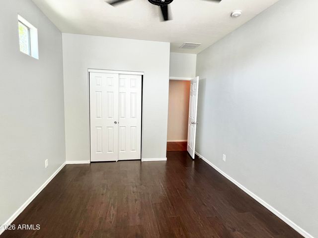 5238 W Cochise Drive, Glendale, AZ 85302