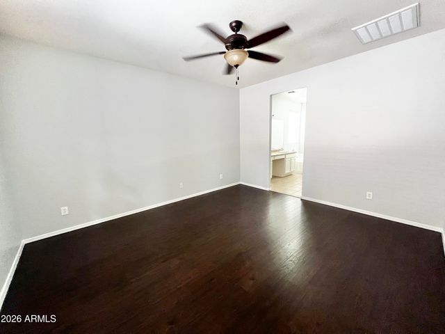 5238 W Cochise Drive, Glendale, AZ 85302