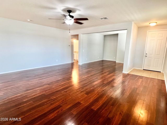 5238 W Cochise Drive, Glendale, AZ 85302