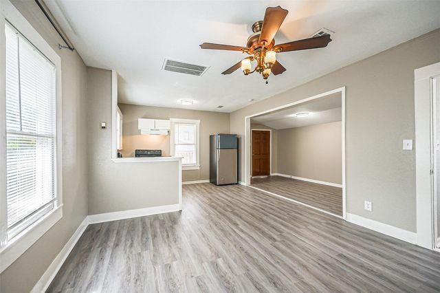 216 Redan Street 5, Houston, TX 77009