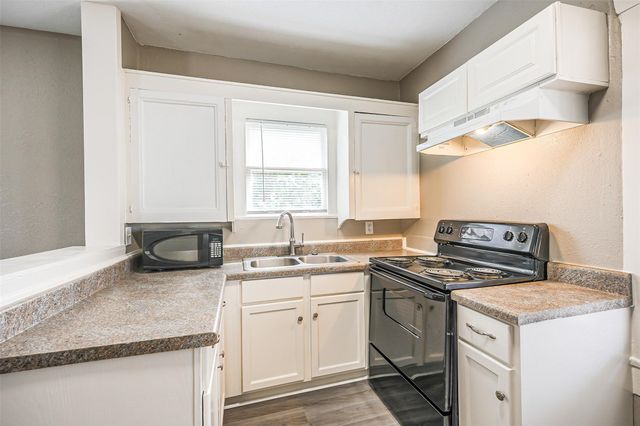 216 Redan Street 5, Houston, TX 77009