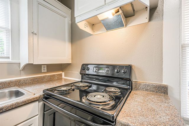 216 Redan Street 5, Houston, TX 77009