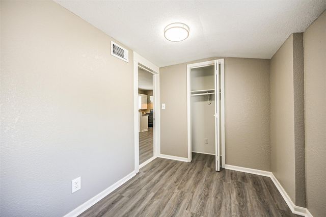 216 Redan Street 5, Houston, TX 77009