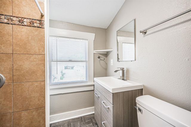 216 Redan Street 5, Houston, TX 77009