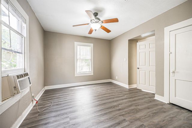 216 Redan Street 5, Houston, TX 77009