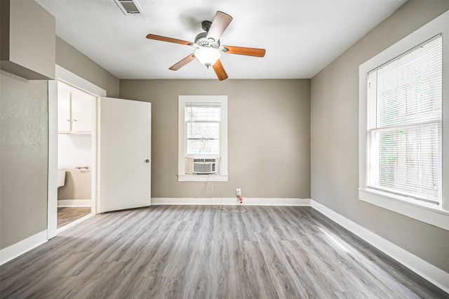 216 Redan Street 5, Houston, TX 77009