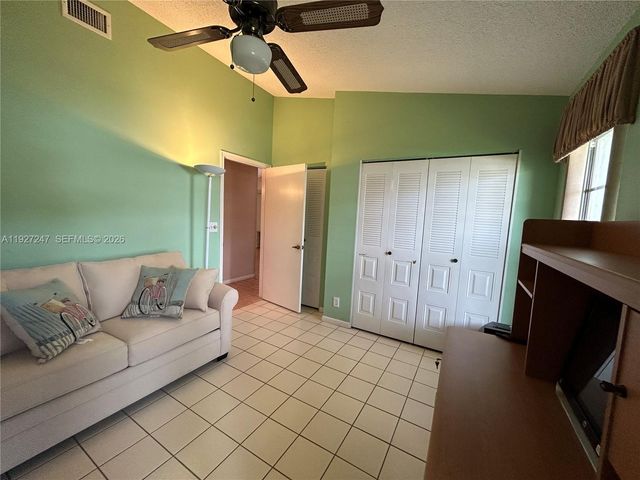 5275 Tiffany Anne Cir, West Palm Beach, FL 33417