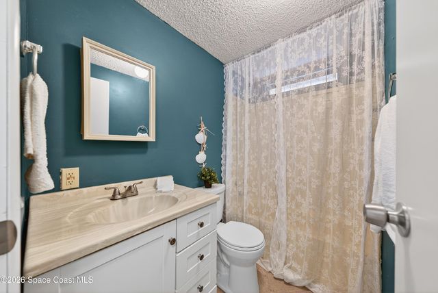 7645 Chasta Road, Micco, FL 32976