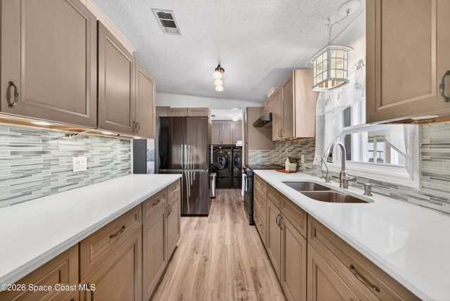 7645 Chasta Road, Micco, FL 32976