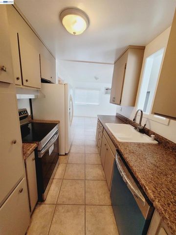 15781 Via Teresa, San Lorenzo, CA 94580