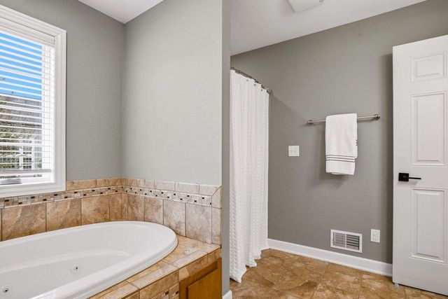 8618 117th STREET, Milwaukee, WI 53224