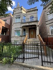 3831 W Jackson Boulevard, Chicago, IL 60624