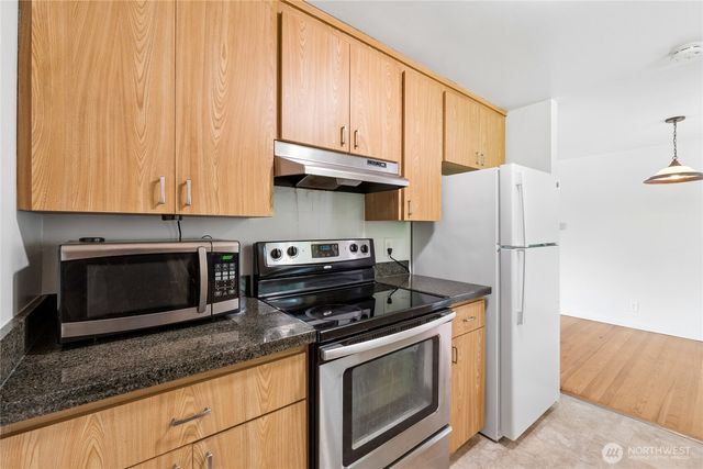 1033 151st Avenue SE, Bellevue, WA 98007