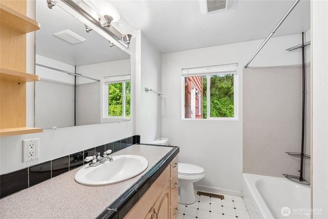 1033 151st Avenue SE, Bellevue, WA 98007
