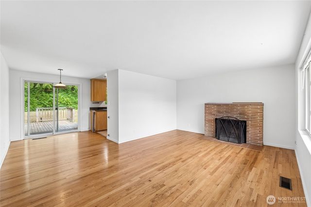1033 151st Avenue SE, Bellevue, WA 98007