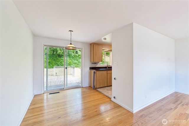 1033 151st Avenue SE, Bellevue, WA 98007