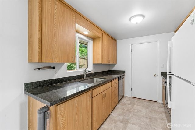 1033 151st Avenue SE, Bellevue, WA 98007