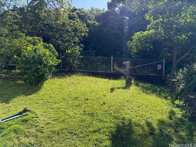 1553 Haku Street A, Honolulu, HI 96819