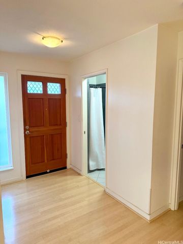 1553 Haku Street A, Honolulu, HI 96819