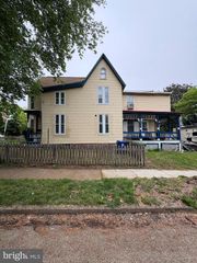 401 CALVIN AVE, Baltimore, MD 21218