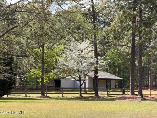 449 Rose Ridge Road, Aberdeen, NC 28315