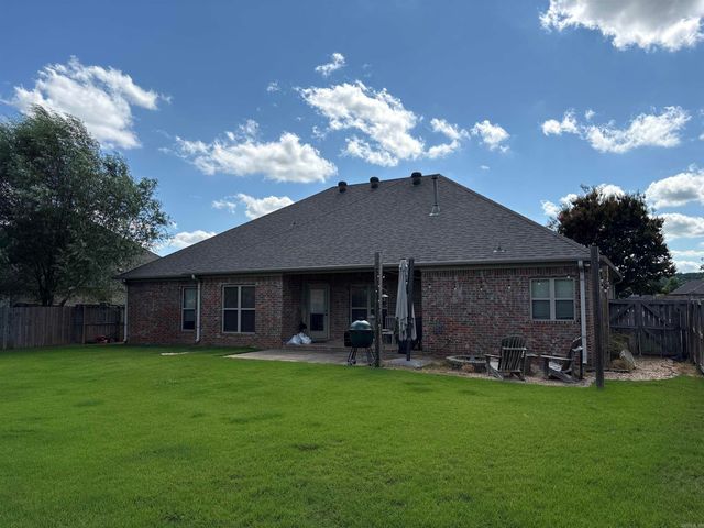 230 Chapel Creek, Conway, AR 72034