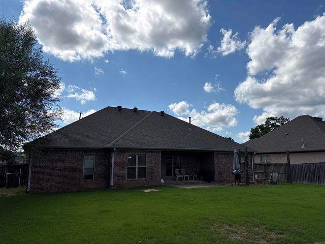 230 Chapel Creek, Conway, AR 72034