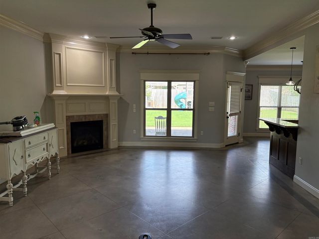 230 Chapel Creek, Conway, AR 72034
