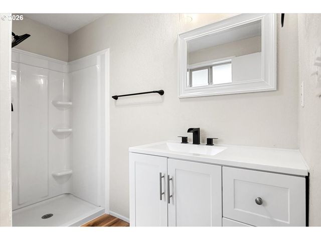 8981 GARDEN VALLEY Rd, Roseburg, OR 97470