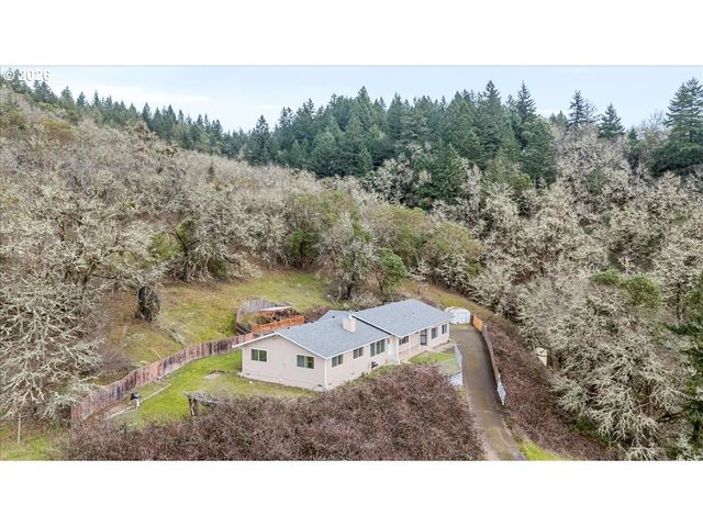 8981 GARDEN VALLEY Rd, Roseburg, OR 97470