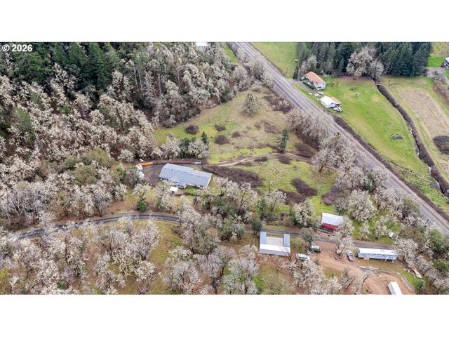 8981 GARDEN VALLEY Rd, Roseburg, OR 97470