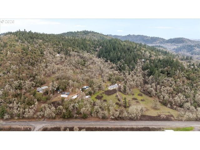 8981 GARDEN VALLEY Rd, Roseburg, OR 97470