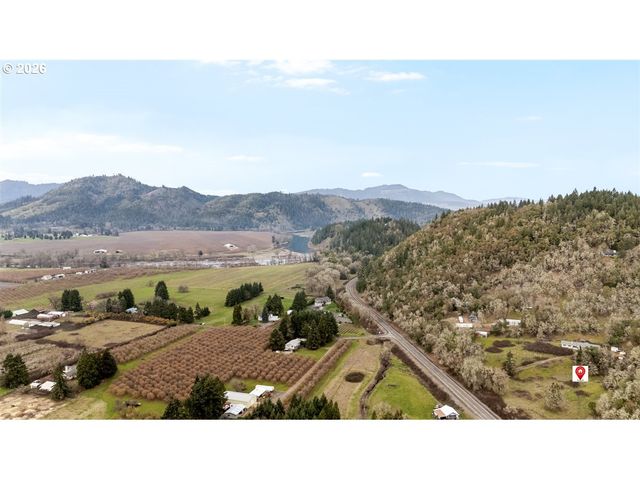 8981 GARDEN VALLEY Rd, Roseburg, OR 97470