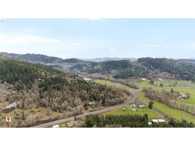 8981 GARDEN VALLEY Rd, Roseburg, OR 97470