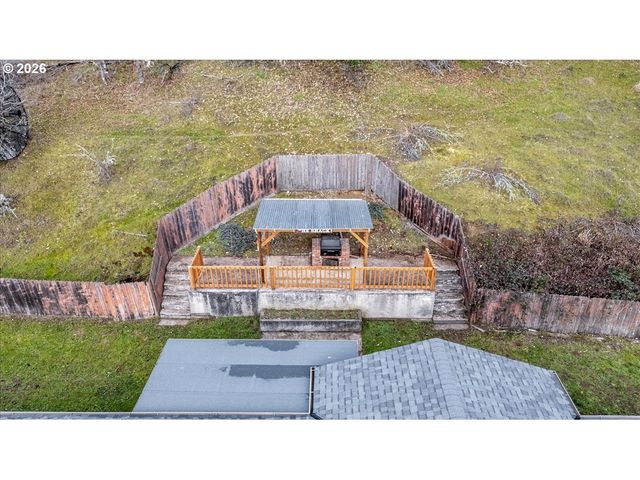 8981 GARDEN VALLEY Rd, Roseburg, OR 97470