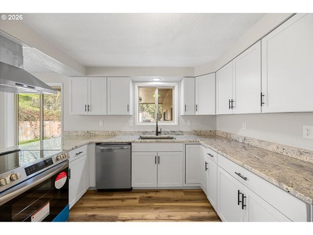 8981 GARDEN VALLEY Rd, Roseburg, OR 97470