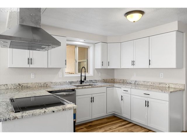 8981 GARDEN VALLEY Rd, Roseburg, OR 97470