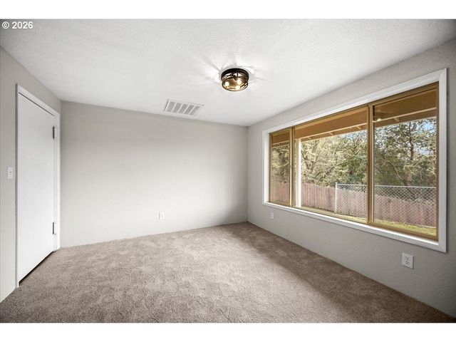 8981 GARDEN VALLEY Rd, Roseburg, OR 97470